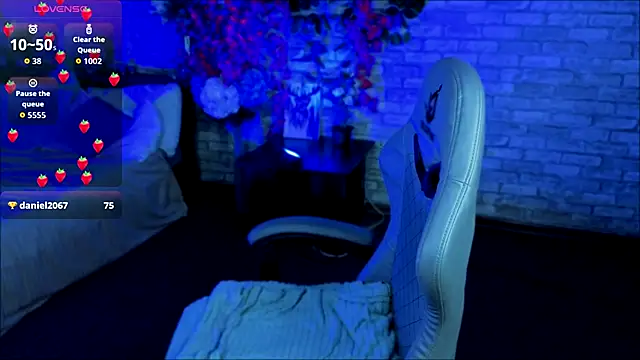 Snapshot of Mira_Fyre chatting on 10.13.25 Mira Fyre online show from 10.13.25