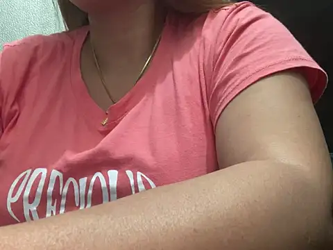 Snapshot of SeksiEstella chatting on 11.27.25 SeksiEstella online show from 11.27.25