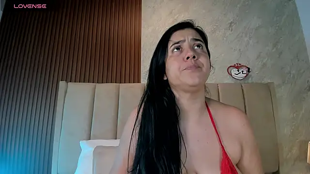  Cris Spicy  online show from 11.27.25