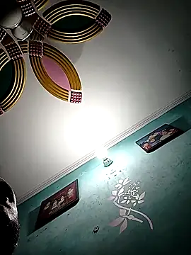 Snapshot of amitkumarkangra chatting on 09.08.25 amitkumarkangra online show from 09.08.25