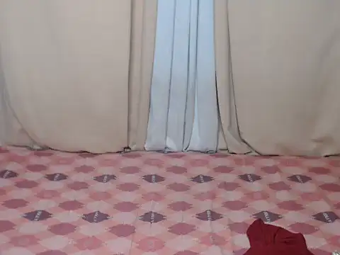 Snapshot of joanpetite chatting on 11.29.25 joanpetite online show from 11.29.25