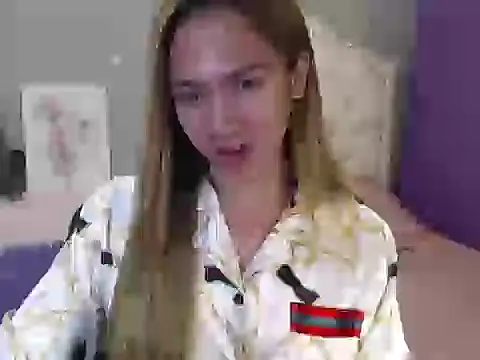 Snapshot of urGoddessChloexxx chatting on 05.28.26 urGoddessChloexxx online show from 05.28.26