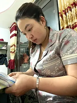 Nhung584 online show from 10.12.25