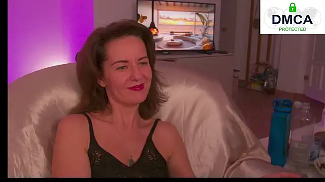 Snapshot of Witch_in_Silk chatting on 09.13.25 Witch in Silk online show from 09.13.25