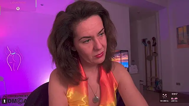 Snapshot of Witch_in_Silk chatting on 11.09.25 Witch in Silk online show from 11.09.25