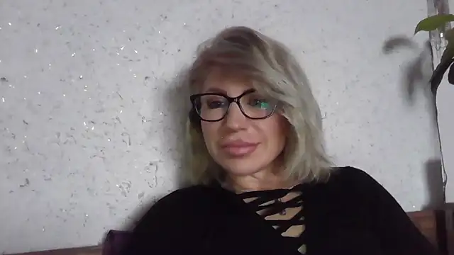 fox red lady7 online show from 04.17.26