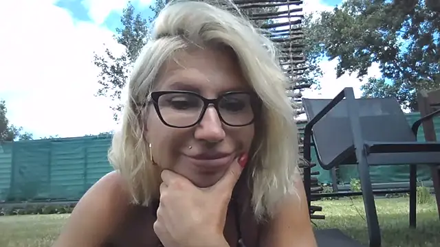 Snapshot of fox_red_lady7 chatting on 07.05.26 fox red lady7 online show from 07.05.26