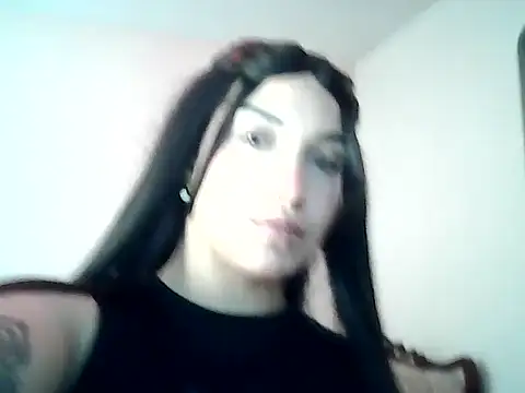 Snapshot of FallsForHerSmile chatting on 11.26.25 FallsForHerSmile online show from 11.26.25