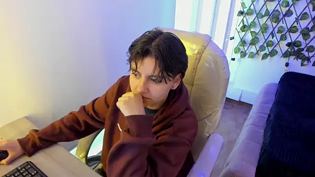 Nathaly ds online show from 10.13.25