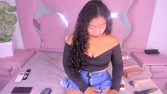 Snapshot of eithanasm chatting on 11.10.25 eithanasm online show from 11.10.25