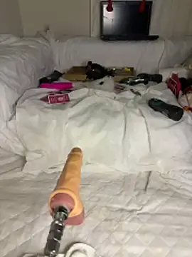 Ozge-SluttyScream69 online show from 12.19.25