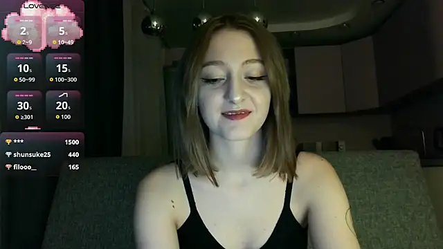 Snapshot of white_liillyy chatting on 11.04.25 white liillyy online show from 11.04.25