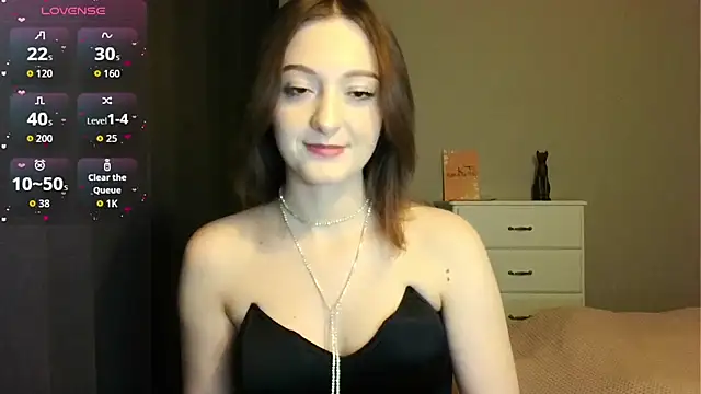 white liillyy online show from 04.03.26