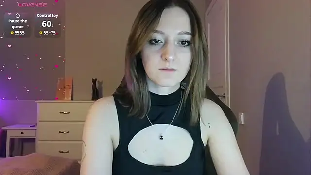 Snapshot of white_liillyy chatting on 04.24.26 white liillyy online show from 04.24.26