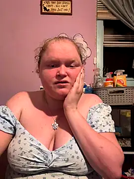 KadiSparkle online show from 09.30.25