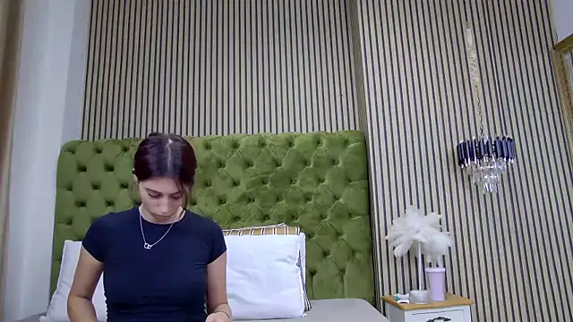 LunaHart online show from 10.18.25