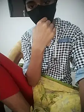 Snapshot of Sexey-Puja chatting on 09.25.25 Sexey-Puja online show from 09.25.25