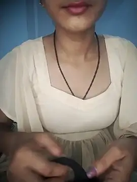 Snapshot of Sexey-Puja chatting on 09.30.25 Sexey-Puja online show from 09.30.25