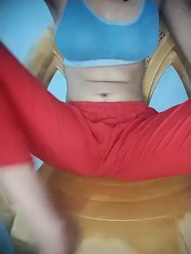 Snapshot of Sexey-Puja chatting on 10.02.25 Sexey-Puja online show from 10.02.25