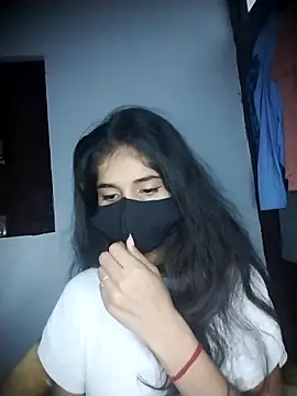 Snapshot of Sexey-Puja chatting on 10.11.25 Sexey-Puja online show from 10.11.25