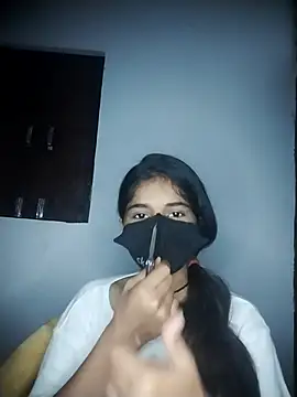 Snapshot of Sexey-Puja chatting on 10.14.25 Sexey-Puja online show from 10.14.25