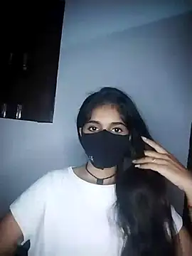 Snapshot of Sexey-Puja chatting on 10.16.25 Sexey-Puja online show from 10.16.25