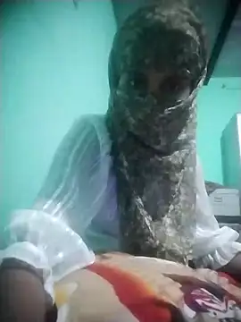 Snapshot of Sexey-Puja chatting on 10.18.25 Sexey-Puja online show from 10.18.25