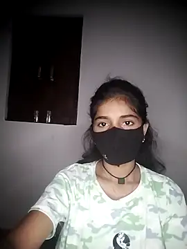 Snapshot of Sexey-Puja chatting on 10.22.25 Sexey-Puja online show from 10.22.25