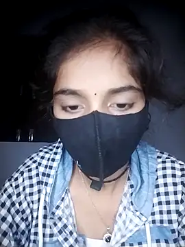 Snapshot of Sexey-Puja chatting on 10.24.25 Sexey-Puja online show from 10.24.25