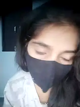 Snapshot of Sexey-Puja chatting on 10.25.25 Sexey-Puja online show from 10.25.25