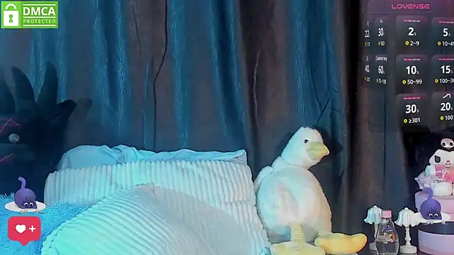 Snapshot of Bluedarkelf888 chatting on 10.23.25 Bluedarkelf888 online show from 10.23.25