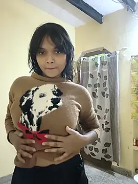 Snapshot of RAYI_Queen_2 chatting on 11.28.25 RAYI Queen 2 online show from 11.28.25