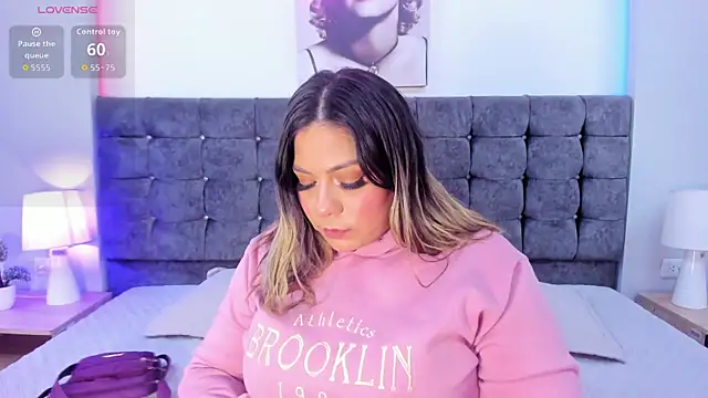 isabella horney  online show from 11.09.25