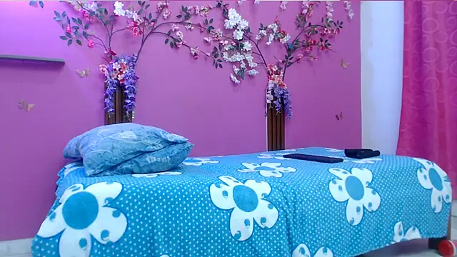 skinnybarbie022 online show from 03.09.26