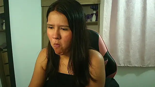 Oliviawatson1 online show from 01.11.26