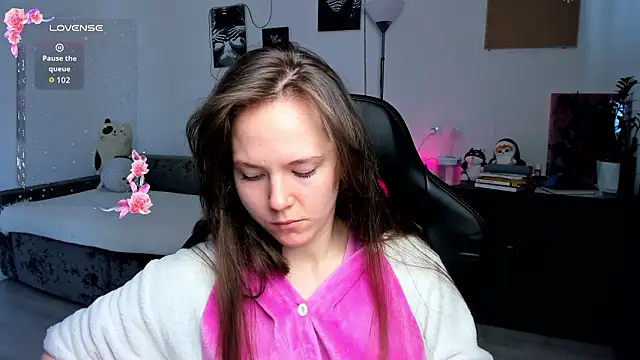 Snapshot of cute_little_ass chatting on 02.26.26 cute little ass online show from 02.26.26