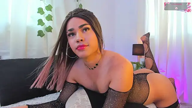 Snapshot of blazeestevezz chatting on 09.29.25 blazeestevezz online show from 09.29.25