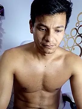 Valois2025 online show from 10.15.25