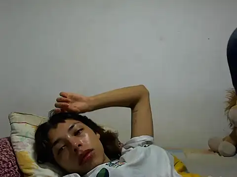 MeganAndMaxxh online show from 10.19.25