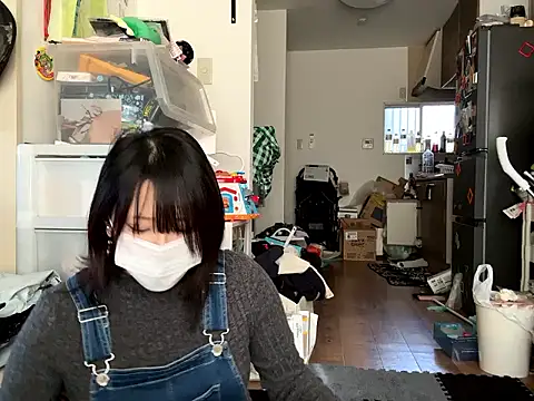 Snapshot of chaco_ chatting on 12.22.25 chaco online show from 12.22.25