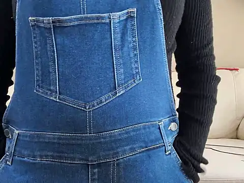 Snapshot of chaco_ chatting on 03.18.26 chaco online show from 03.18.26