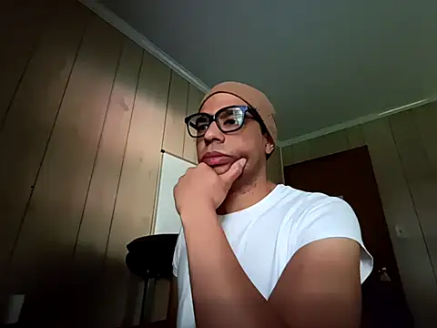 NaturalBeautyQueen online show from 09.20.25