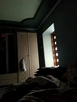 Snapshot of Mumuska chatting on 10.06.25 Mumuska online show from 10.06.25