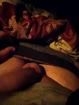 Snapshot of Mumuska chatting on 10.16.25 Mumuska online show from 10.16.25