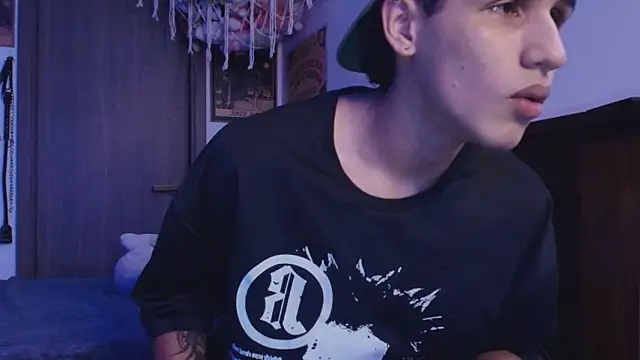 Snapshot of _realwav chatting on 03.30.26 realwav online show from 03.30.26