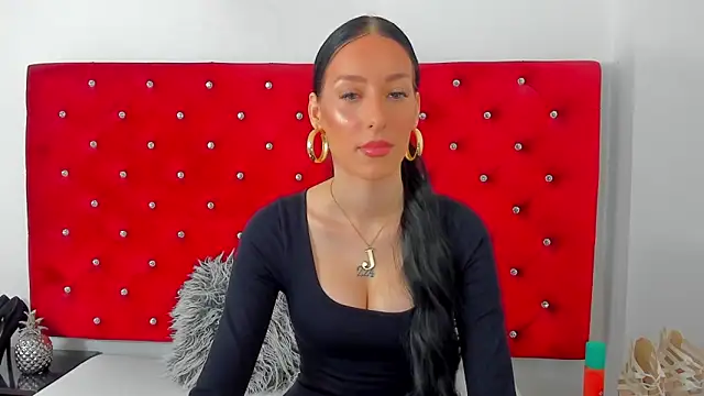 Snapshot of PleasureJasmine chatting on 10.07.25 PleasureJasmine online show from 10.07.25