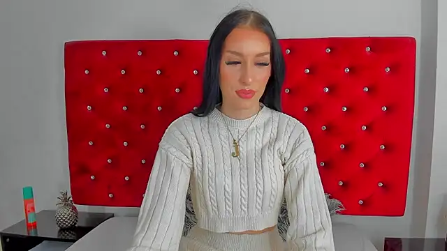 Snapshot of PleasureJasmine chatting on 11.21.25 PleasureJasmine online show from 11.21.25