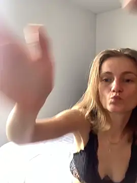 Snapshot of andyzuzka chatting on 02.11.26 andyzuzka online show from 02.11.26