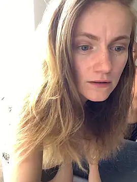 Snapshot of andyzuzka chatting on 03.02.26 andyzuzka online show from 03.02.26