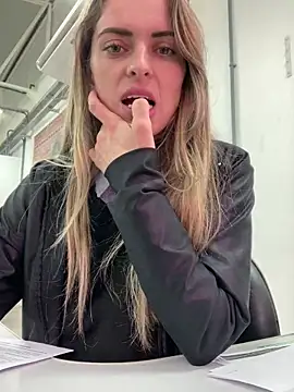 Snapshot of SweetGraciosa chatting on 09.26.25 SweetGraciosa online show from 09.26.25